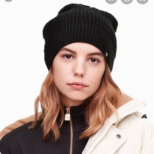 Aritzia TNA Beanie
